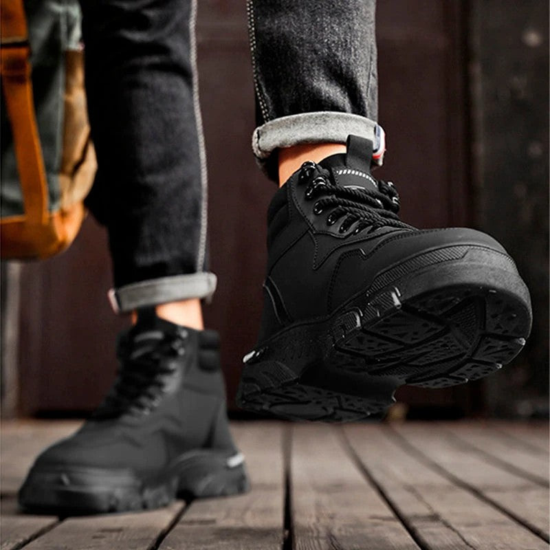 Bota Masculina Vallor em Couro Legítimo Ortopédica e Sola Antiderrapante +BRINDES: Relógio, Carteira e Óculos de Sol