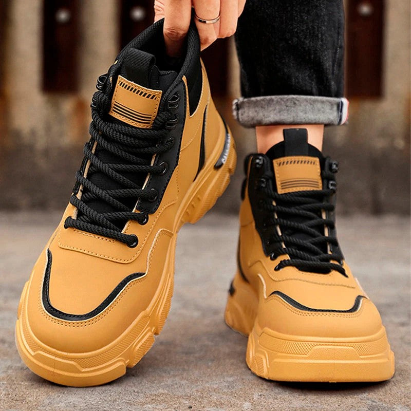 Bota Masculina Vallor em Couro Legítimo Ortopédica e Sola Antiderrapante +BRINDES: Relógio, Carteira e Óculos de Sol